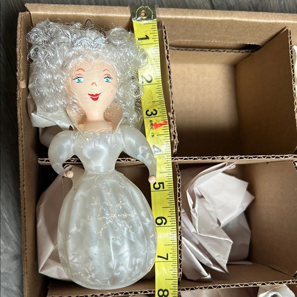 De Carlini White and Silver Holiday Christmas glass Ornament angel princess - Picture 7 of 7